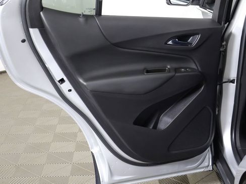 Used 2021 Chevrolet Equinox LT image 25