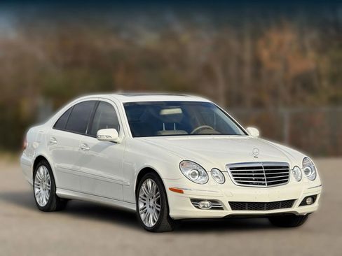Used 2008 Mercedes-Benz E 350 4MATIC Sedan image 1