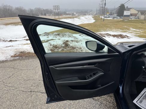 Used 2020 MAZDA MAZDA3 Select 4dr Sedan image 10