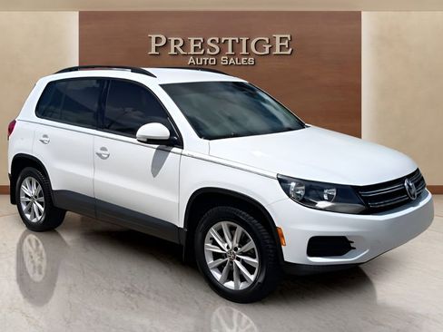 Used 2017 Volkswagen Tiguan Limited w/ Premium Package FWD image 15