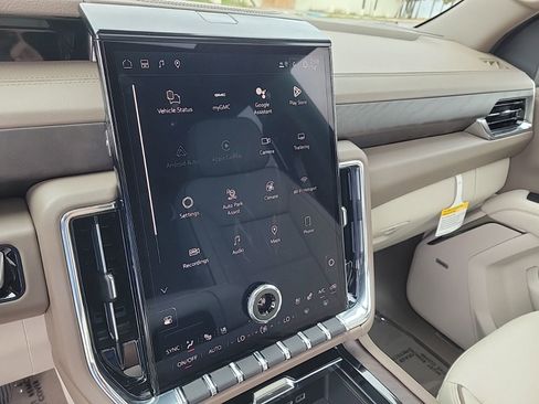 New 2026 GMC Yukon Denali w/ Denali Reserve Package RWD image 18