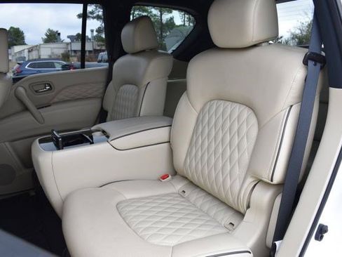 Used 2021 INFINITI QX80 Sensory w/ All-Season Package image 23