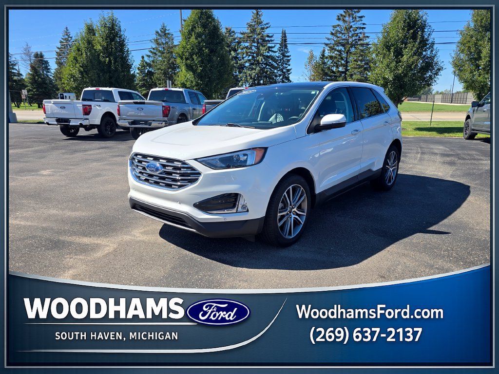 Used 2023 Ford Edge Titanium w/ Class II Trailer Tow Package AWD/4WD image 1