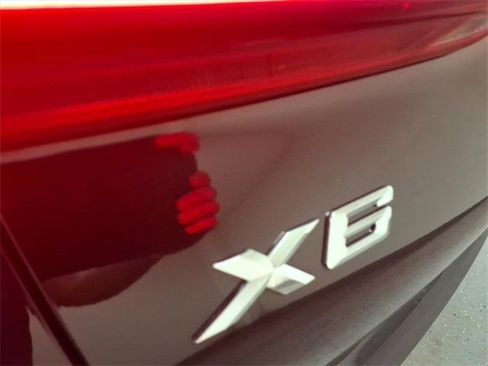 Used 2025 BMW X6 xDrive40i w/ Climate Comfort Package image 10