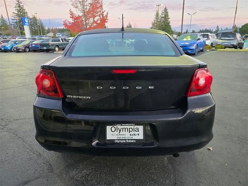 Used 2014 Dodge Avenger SE image 5