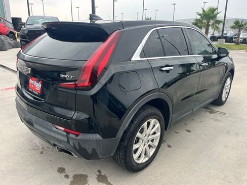 Used 2020 Cadillac XT4 Luxury w/ Cold Weather Package FWD image 8