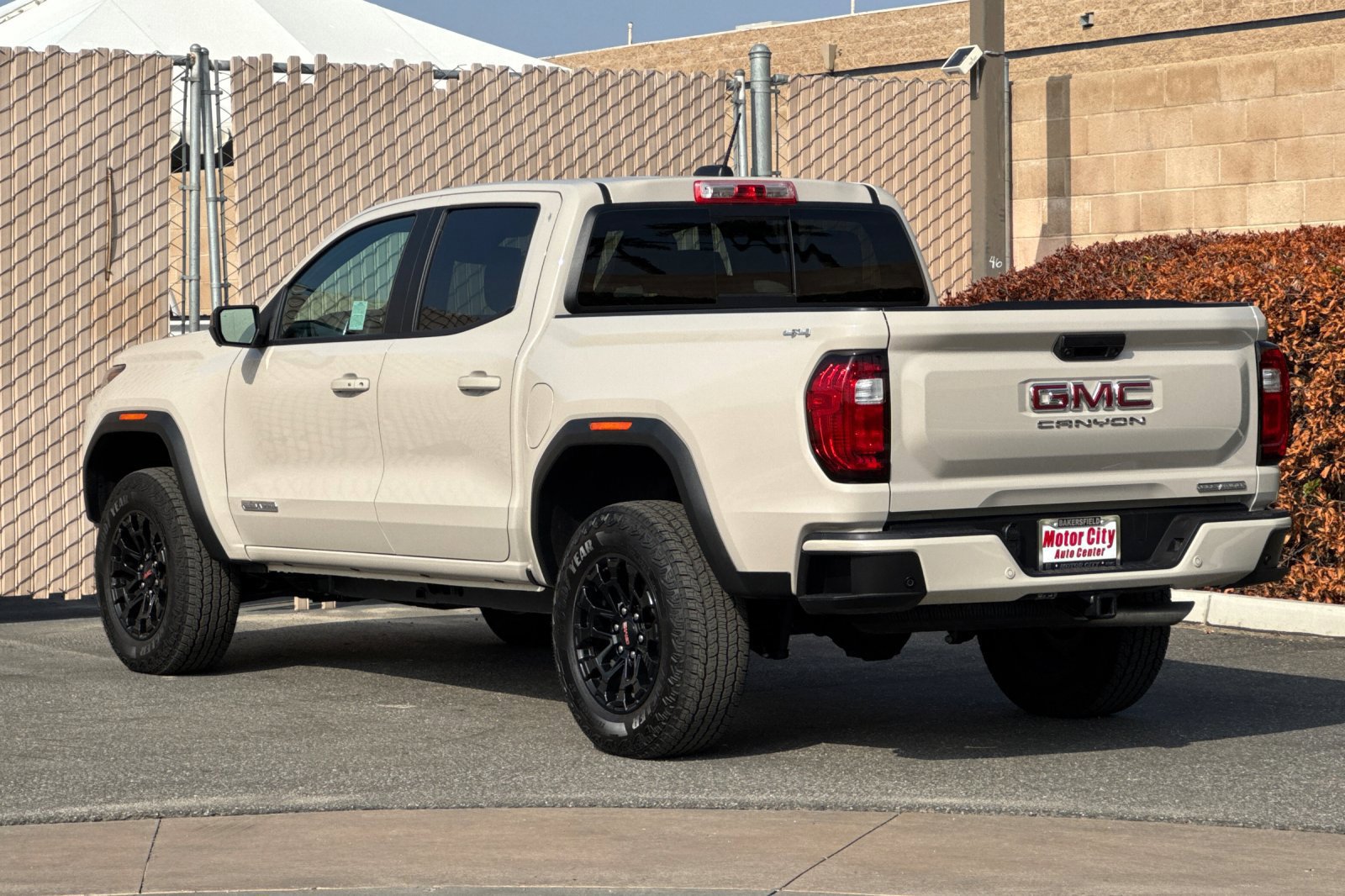 Certified 2026 GMC Canyon Elevation w/ Technology Package AWD/4WD image 6