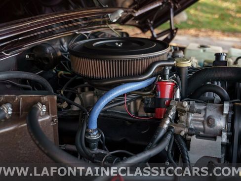 Used 1991 Jeep Grand Wagoneer Base image 52