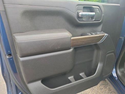 Used 2022 Chevrolet Silverado 1500 LT AWD/4WD image 19