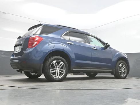 Used 2017 Chevrolet Equinox Premier w/ Enhanced Convenience Package AWD/4WD image 28