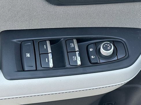 New 2026 Subaru Forester Premium image 9