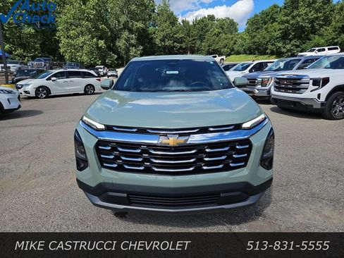 Used 2025 Chevrolet Equinox LT w/ Safety and Technology Package FWD image 8