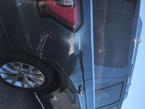 Used 2019 Ford Expedition Platinum image 5