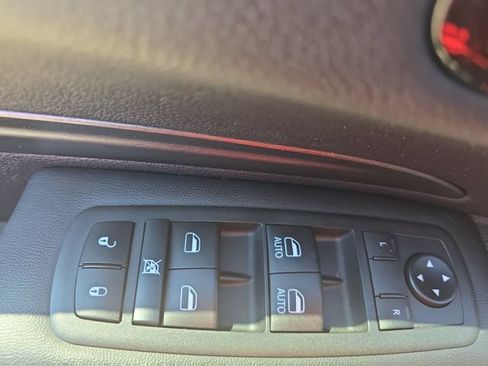 Used 2021 Dodge Durango SXT RWD image 28
