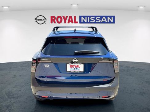 New 2025 Nissan Kicks SR FWD image 5