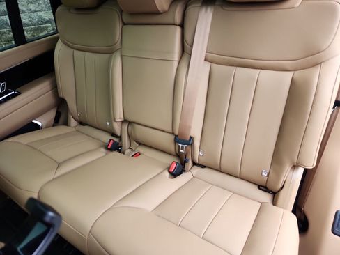 New 2026 Land Rover Range Rover Long Wheelbase SE AWD/4WD image 25