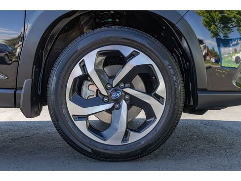 Used 2024 Subaru Forester Touring w/ Convenience Package image 9