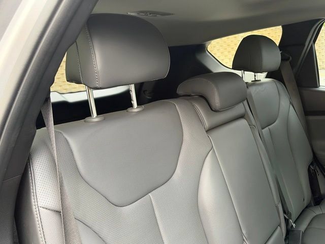 Used 2023 Hyundai Santa Fe SEL w/ Premium Package AWD/4WD image 32