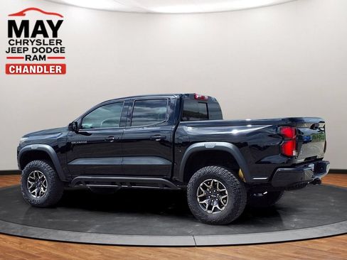 Used 2024 Chevrolet Colorado ZR2 w/ ZR2 Convenience Package III AWD/4WD image 17