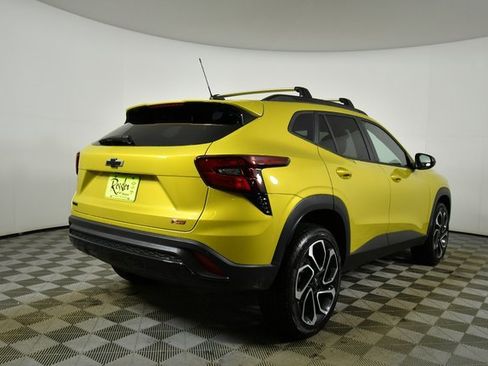 New 2025 Chevrolet Trax RS image 12