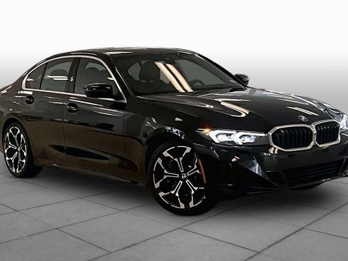 Used 2025 BMW 330i Sedan w/ Premium Package RWD image 2