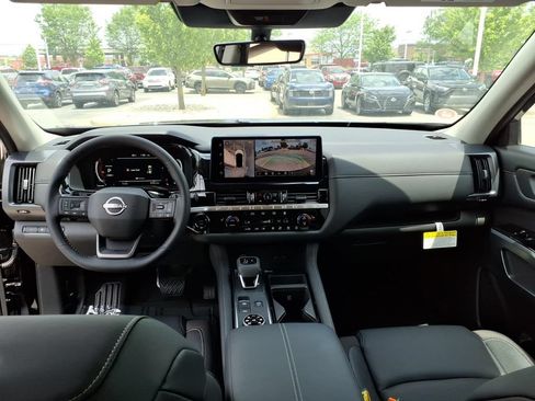 New 2026 Nissan Pathfinder SL AWD/4WD image 28