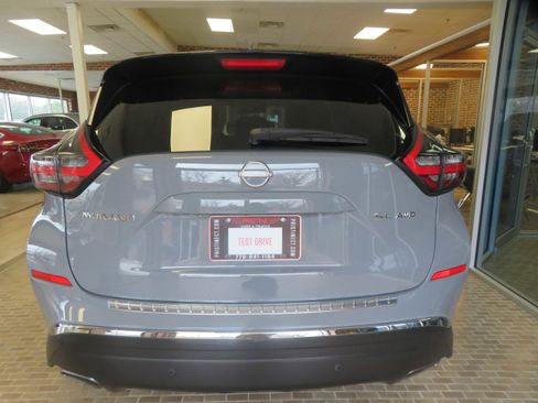 Used 2024 Nissan Murano SL image 5