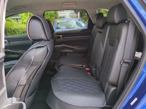 Used 2022 Kia Sorento S image 13