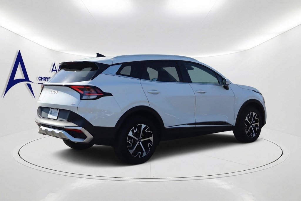 Used 2024 Kia Sportage EX AWD/4WD image 4