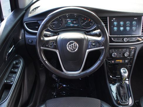 Used 2021 Buick Encore Preferred FWD image 6