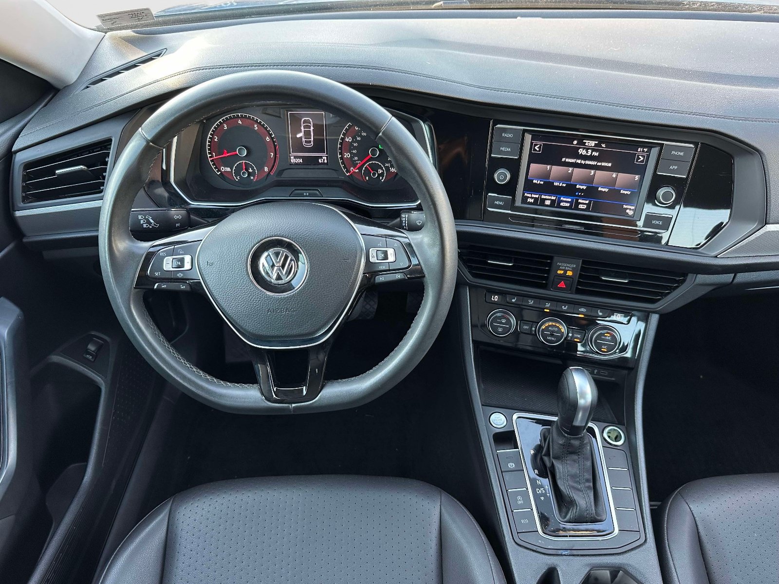 Certified 2020 Volkswagen Jetta SE FWD image 8