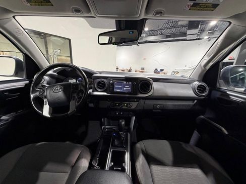 Used 2019 Toyota Tacoma SR5 image 38