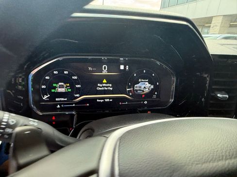 Used 2023 GMC Sierra 1500 SLT image 27