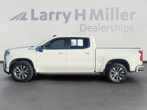 Used 2022 Chevrolet Silverado 1500 RST image 2