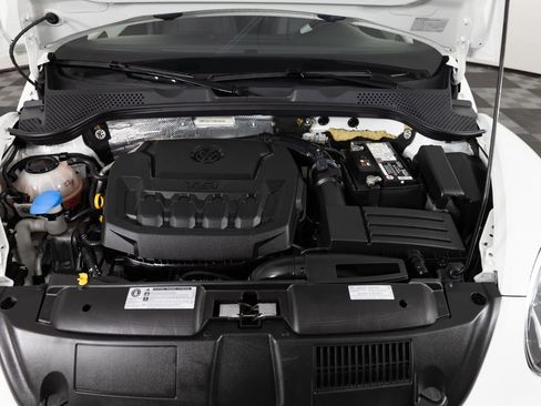 Used 2019 Volkswagen Beetle 2.0T SE w/ SE Premium Package FWD image 35