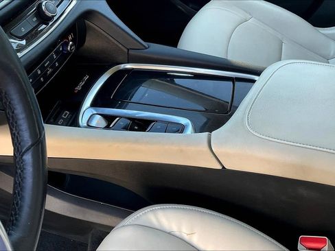 Used 2023 Buick Enclave Essence w/ Experience Buick Package image 16