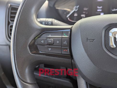 Used 2025 RAM ProMaster 2500 w/ Convenience Group FWD image 18