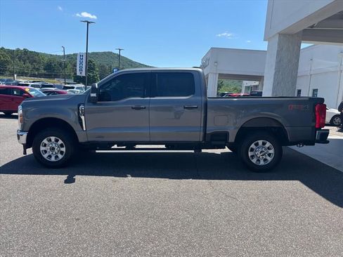 Used 2024 Ford F250 XLT w/ FX4 Off-Road Package AWD/4WD image 24
