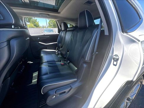 Used 2023 Acura MDX SH-AWD w/ Advance Package image 28