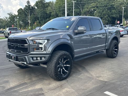 Used 2018 Ford F150 Raptor w/ Equipment Group 802A Luxury AWD/4WD image 4