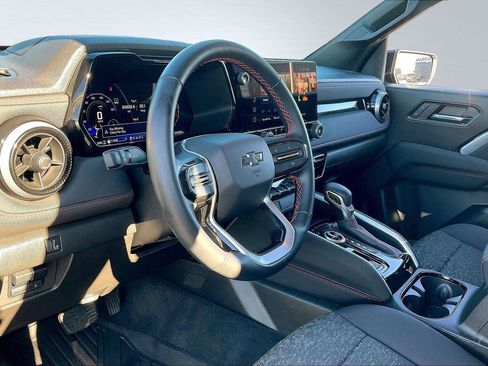 Used 2024 Chevrolet Colorado Z71 w/ Z71 Convenience Package 2 image 14