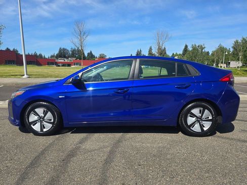 Used 2019 Hyundai Ioniq Blue FWD image 2