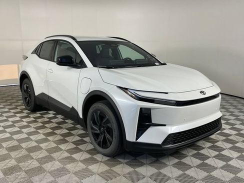 New 2026 Toyota C-HR AWD/4WD image 10