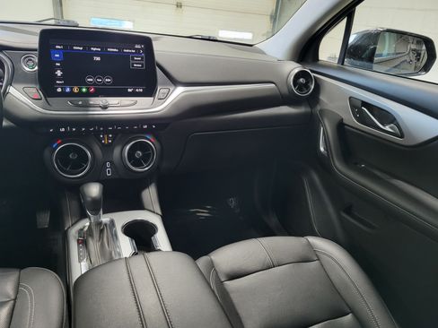 Used 2023 Chevrolet Blazer LT AWD/4WD image 14