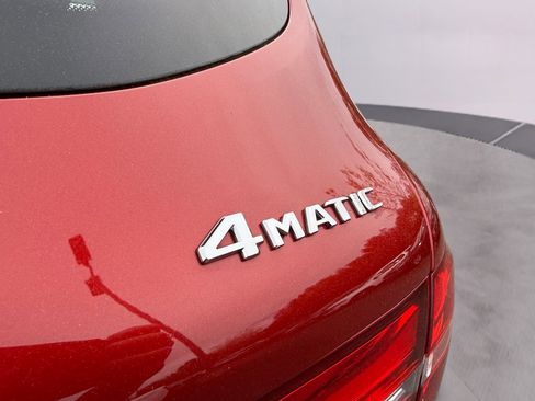 Used 2018 Mercedes-Benz GLC 300 4MATIC image 12