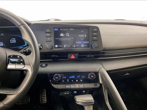Used 2026 Hyundai Elantra Sport FWD image 9