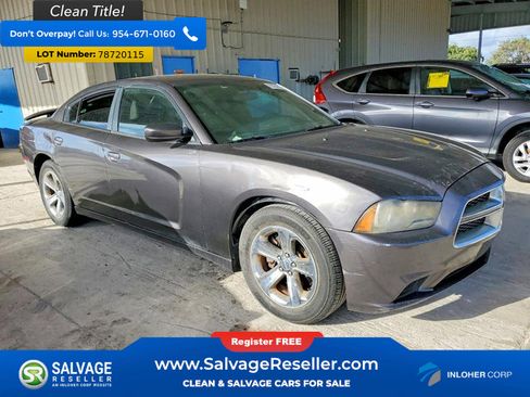 Used 2014 Dodge Charger SE w/ Sport Appearance Group image 5
