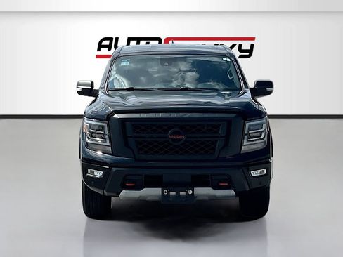 Used 2022 Nissan Titan PRO-4X w/ Pro-4x Convenience Package AWD/4WD image 2