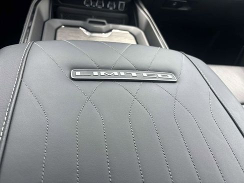 New 2026 RAM 3500 Limited AWD/4WD image 17