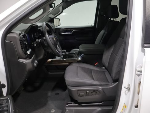 Used 2023 Chevrolet Silverado 1500 LT AWD/4WD image 10